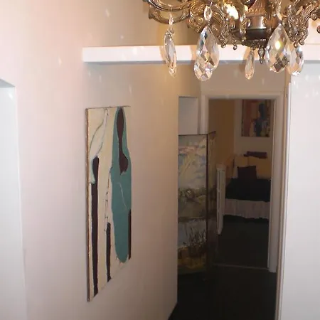 De Blasio Guest house